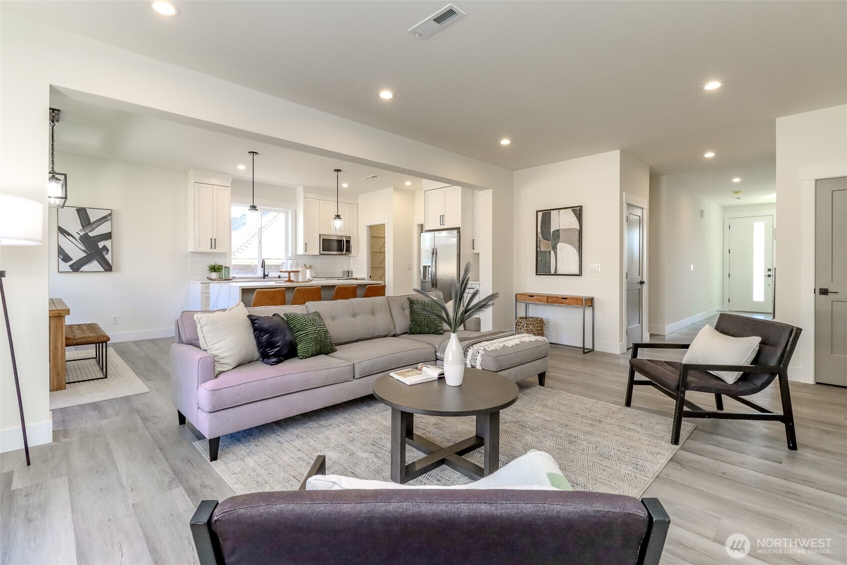 124 S 108th Place , Seattle, WA 98168