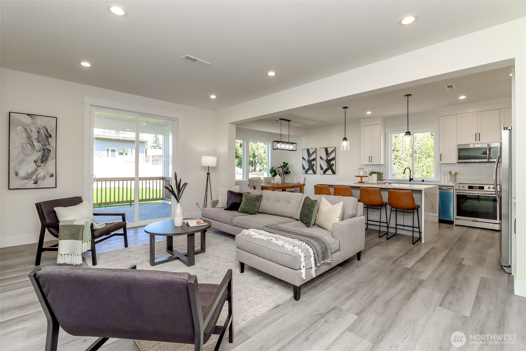 124 S 108th Place , Seattle, WA 98168