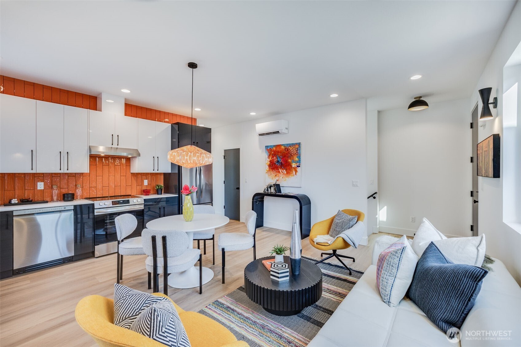 4708 S Morgan Street , Seattle, WA 98118