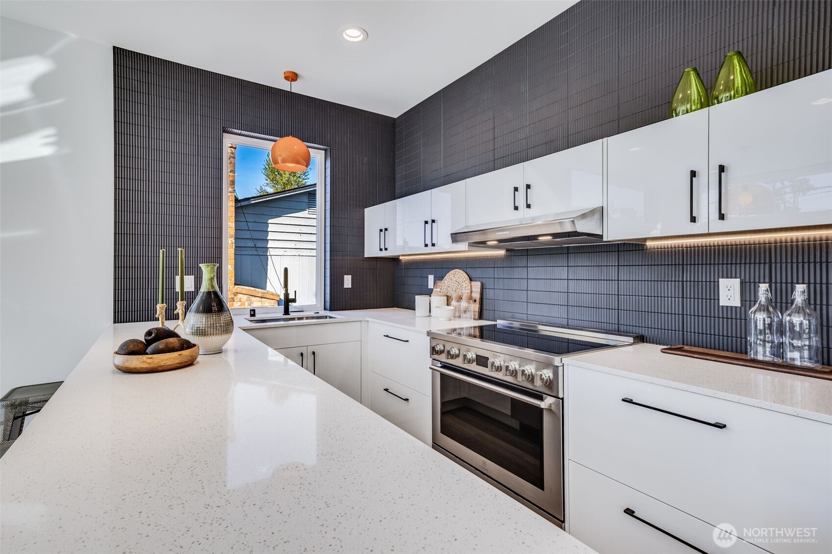 6356 47th Avenue S, Seattle, WA 98118