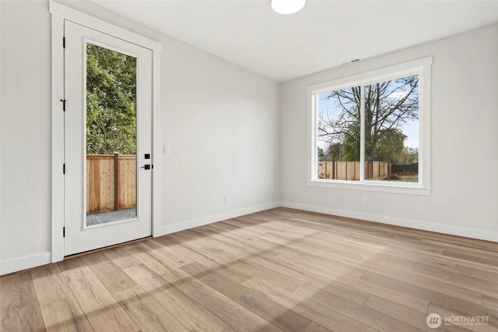 1573 Lockridge Loop E, Enumclaw, WA 98022