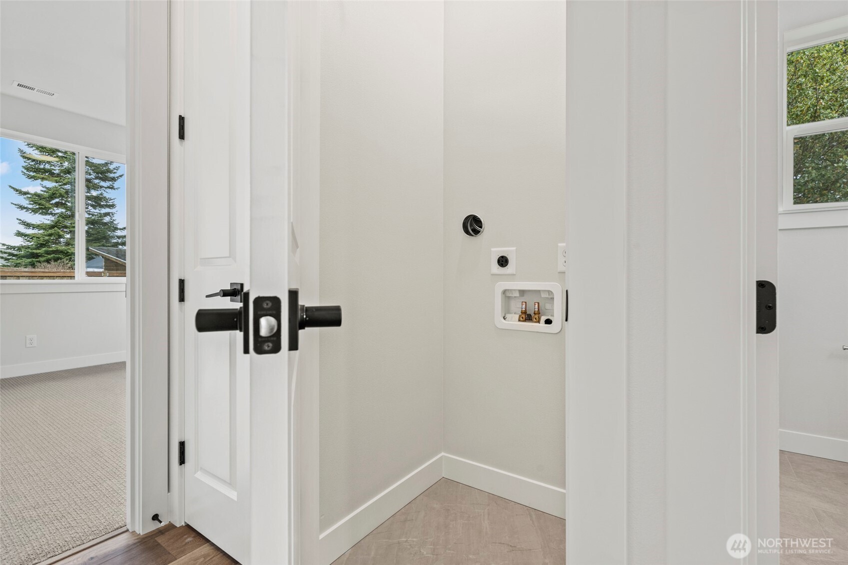 1573 Lockridge Loop E, Enumclaw, WA 98022