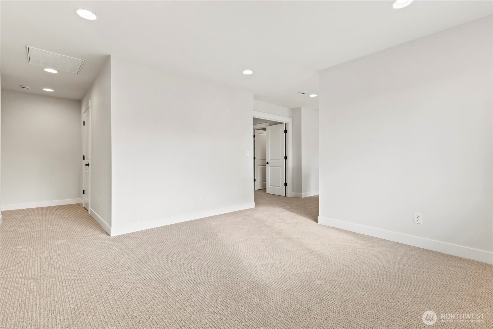 1573 Lockridge Loop E, Enumclaw, WA 98022