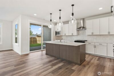 1573 Lockridge Loop E, Enumclaw, WA 98022 - Photo 5