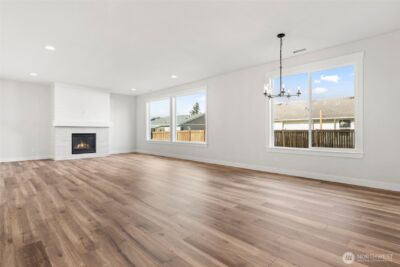 1573 Lockridge Loop E, Enumclaw, WA 98022 - Photo 10