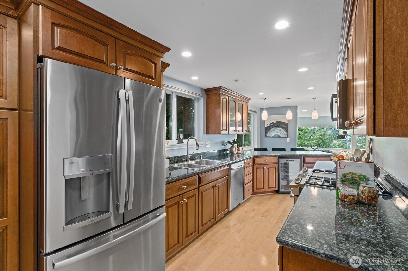 11800 90th Avenue NE, Kirkland, WA 98034