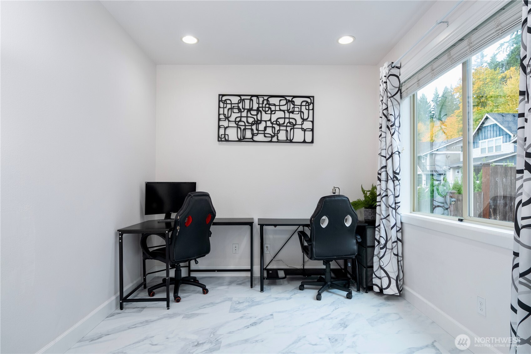 20042 94th Avenue NE, Bothell, WA 98011