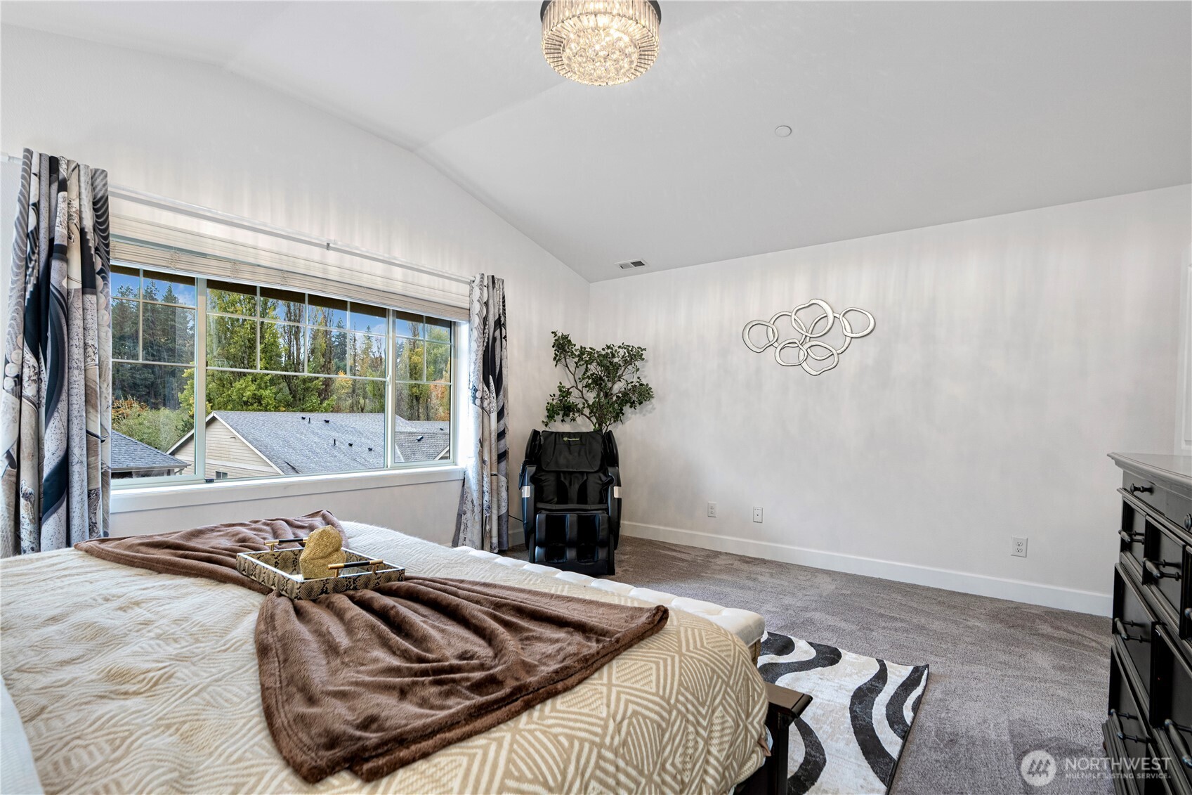 20042 94th Avenue NE, Bothell, WA 98011