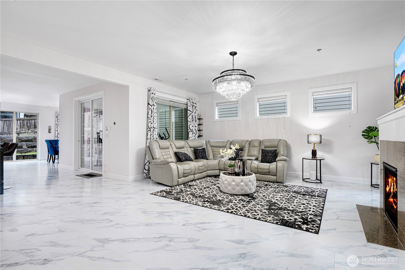 20042 94th Avenue NE, Bothell, WA 98011