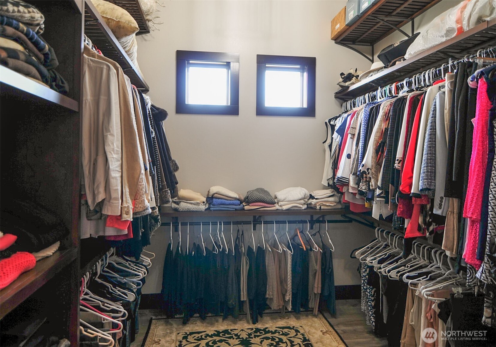 613 S Perry Avenue , East Wenatchee, WA 98802