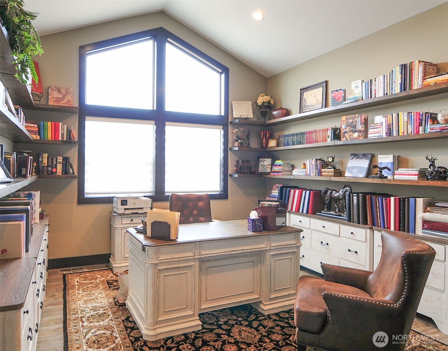 613 S Perry Avenue , East Wenatchee, WA 98802