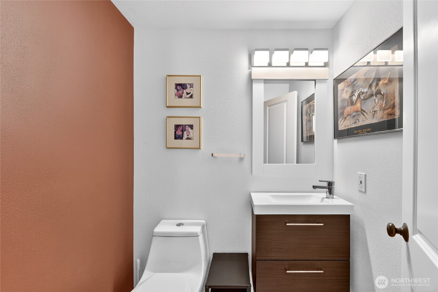 18600 4th Avenue SW, Normandy Park, WA 98166