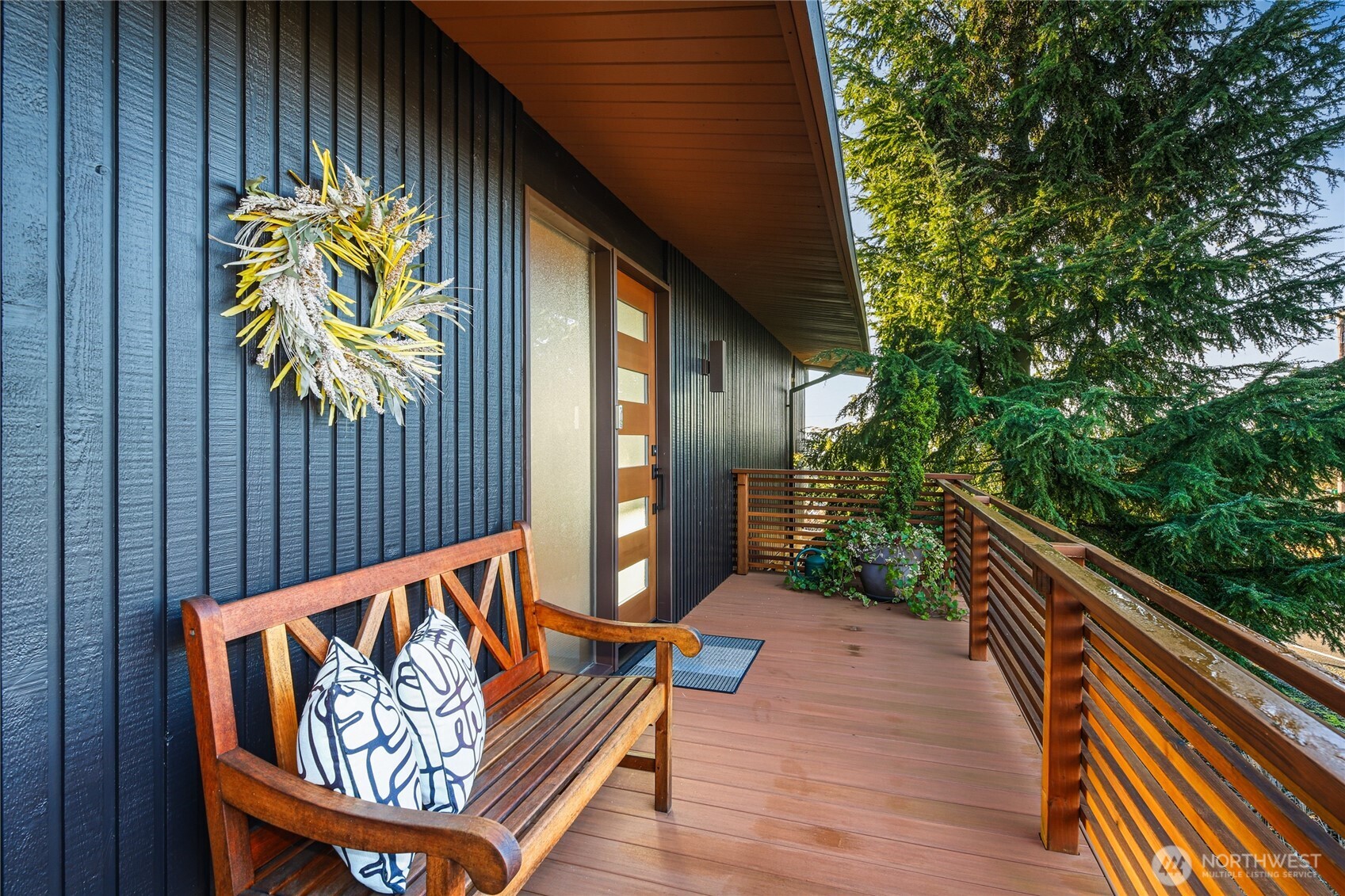 18600 4th Avenue SW, Normandy Park, WA 98166