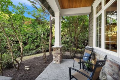 2098 211th Place SE, Sammamish, WA 98075 - Photo 3