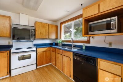 1287 Hideaway Lane , Oak Harbor, WA 98277 - Photo 12