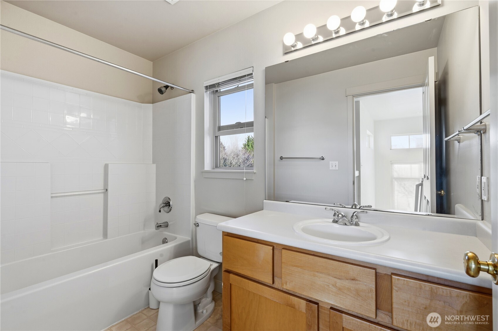 15743 NE 95th Way #53, Redmond, WA 98052