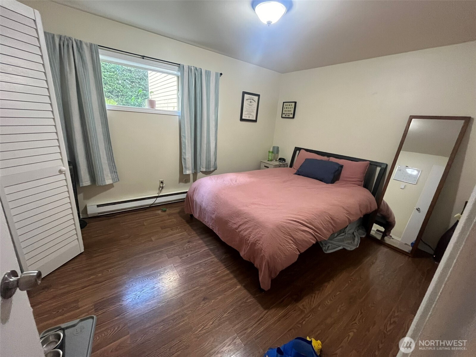 6519 4th Avenue NE, Seattle, WA 98115