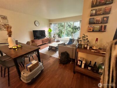 6519 4th Avenue NE, Seattle, WA 98115 - Photo 3