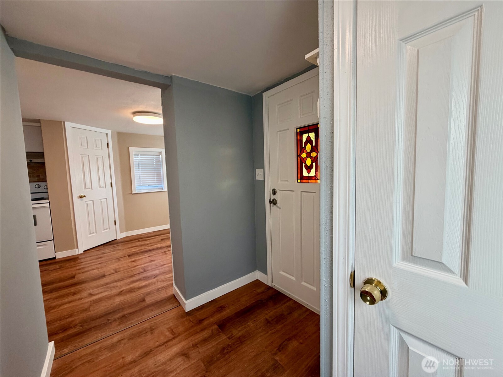 18501 52nd Avenue #6, Lynnwood, WA 98037