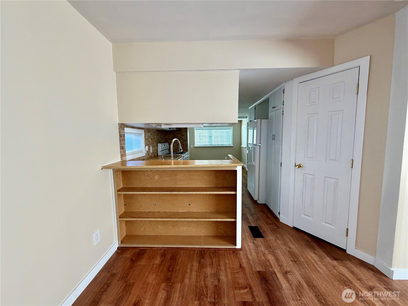 18501 52nd Avenue #6, Lynnwood, WA 98037