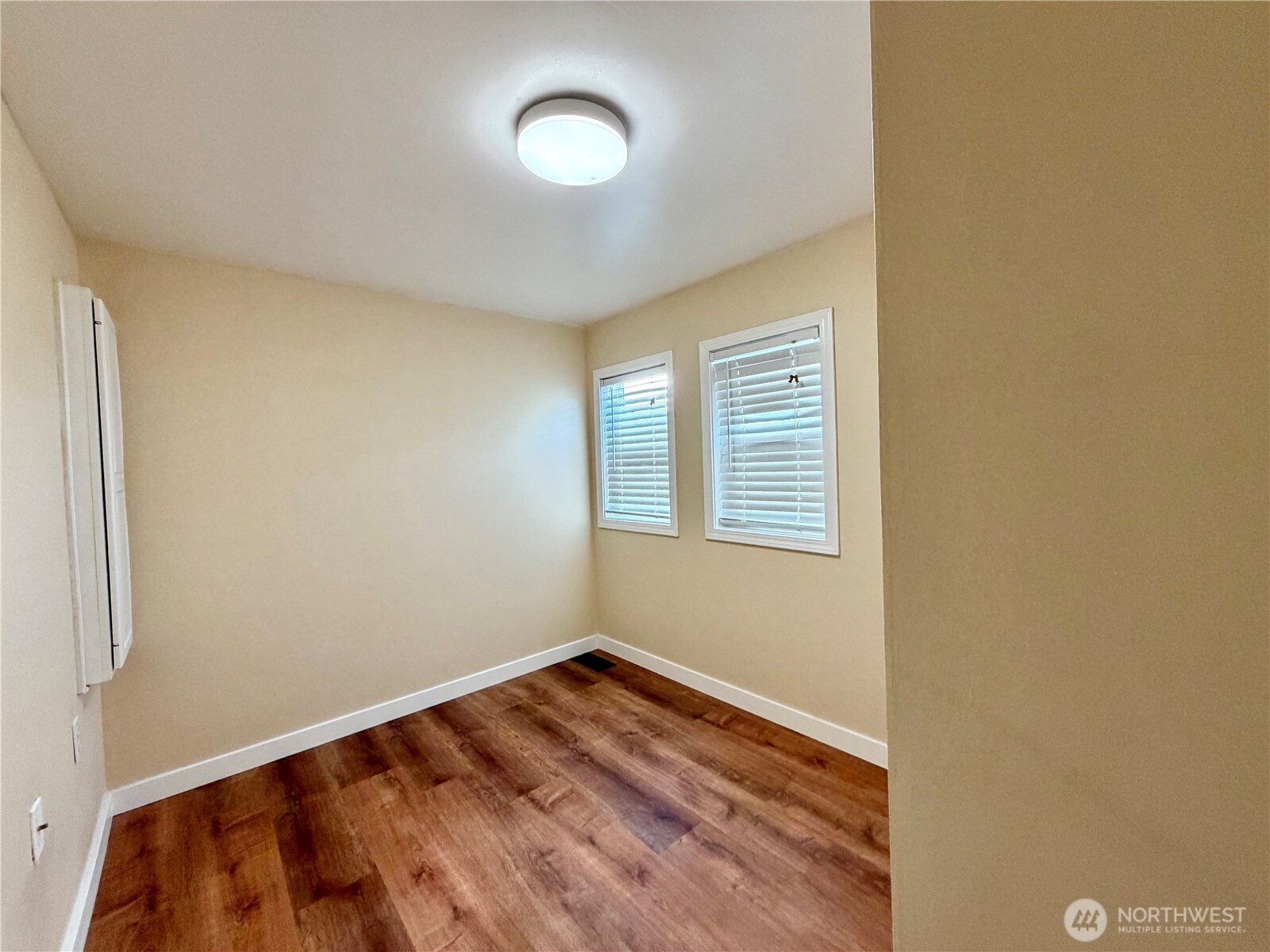 18501 52nd Avenue #6, Lynnwood, WA 98037