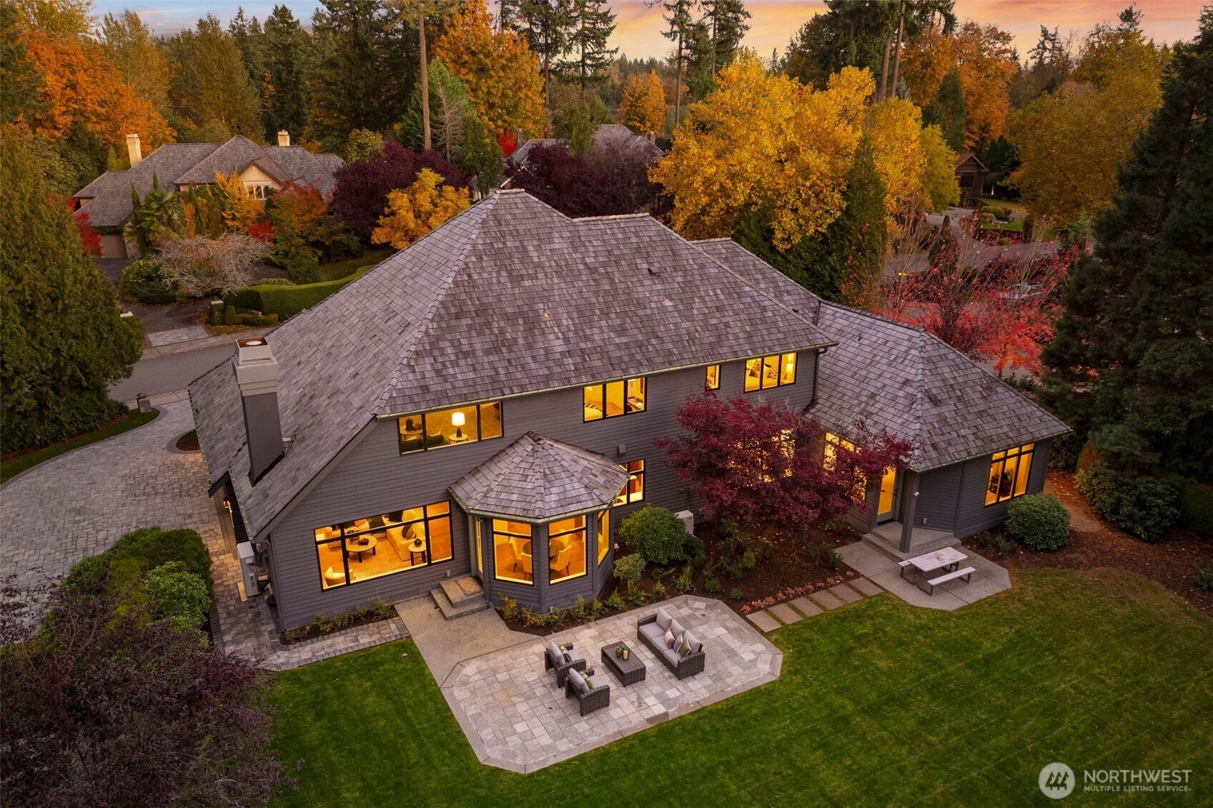 105 Windsor Drive SE, Sammamish, WA 98074