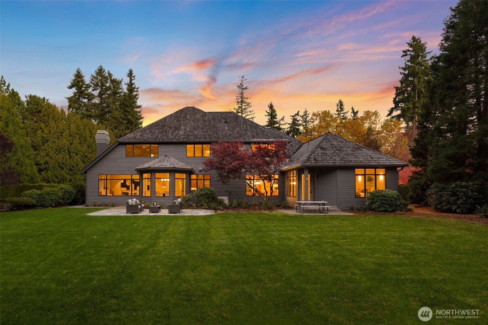 105 Windsor Drive SE, Sammamish, WA 98074