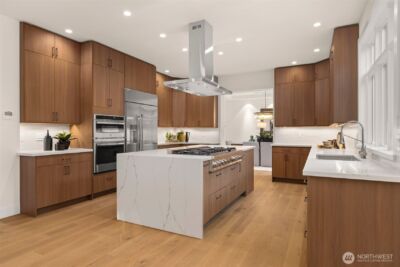 105 Windsor Drive SE, Sammamish, WA 98074 - Photo 4