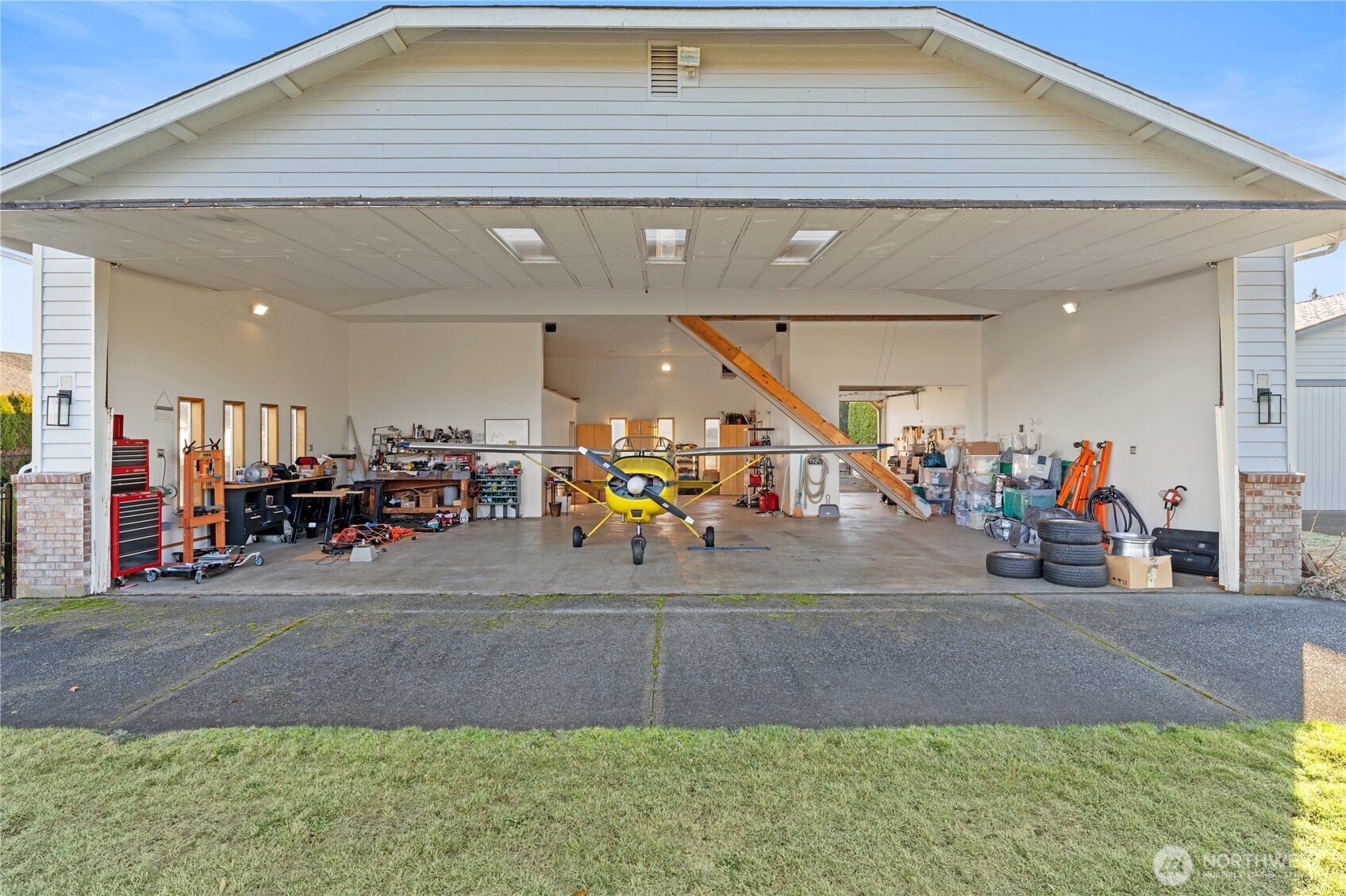 11243 Airpark Lane SE, Yelm, WA 98597