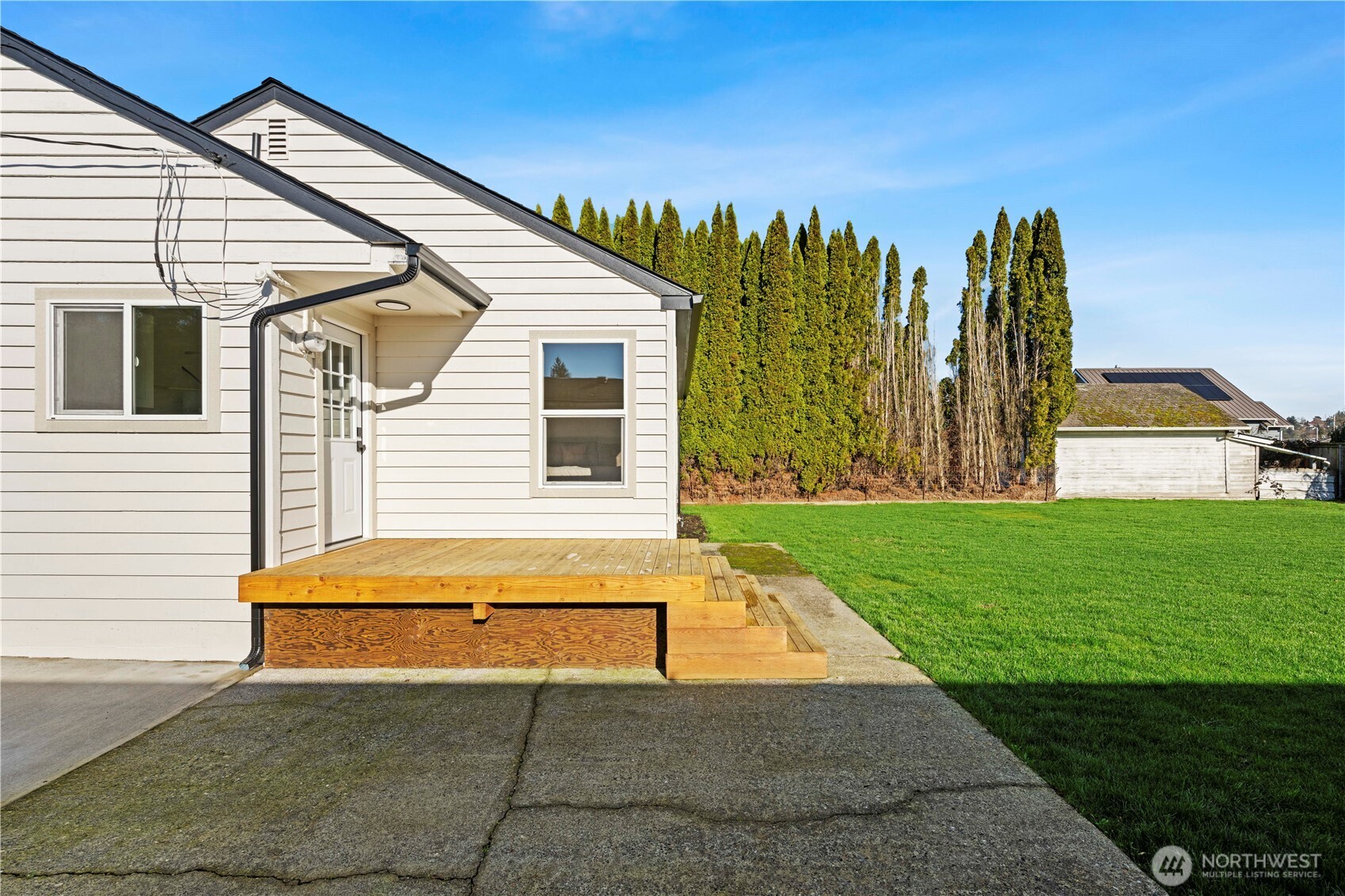 1802 Douglas Street , Mount Vernon, WA 98273