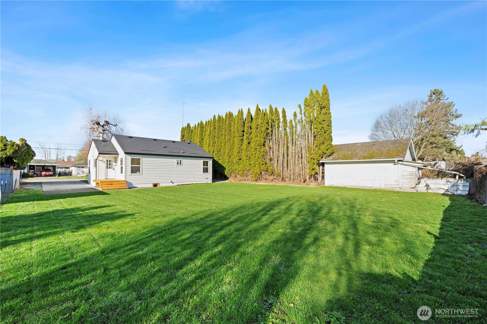 1802 Douglas Street , Mount Vernon, WA 98273