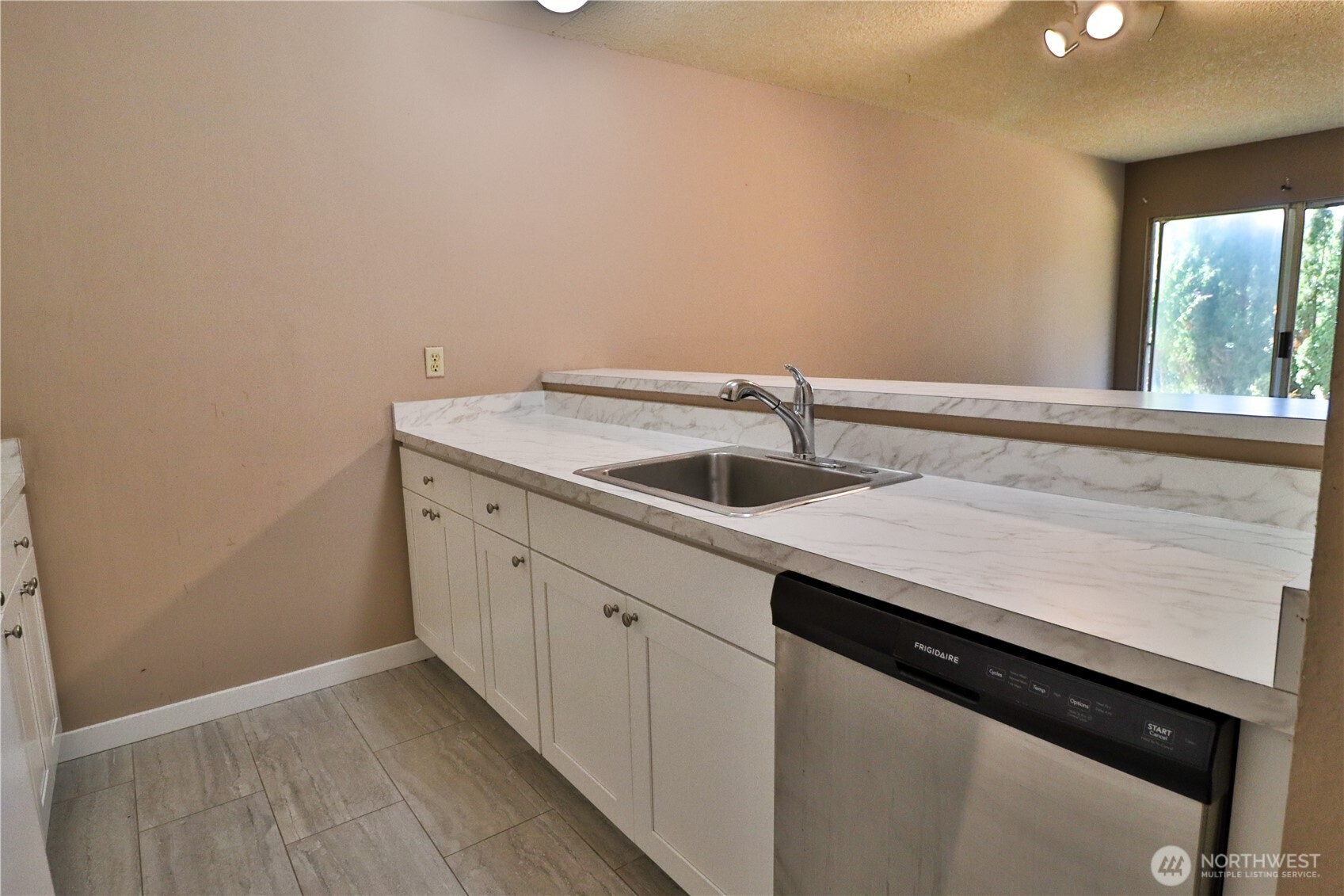 17431 Ambaum Boulevard S #C43, Seattle, WA 98148