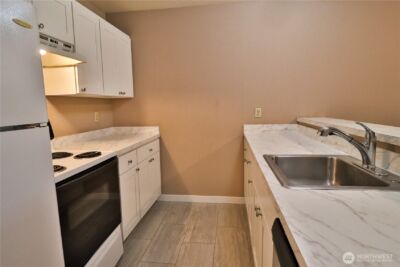 17431 Ambaum Boulevard S #C43, Seattle, WA 98148 - Photo 9