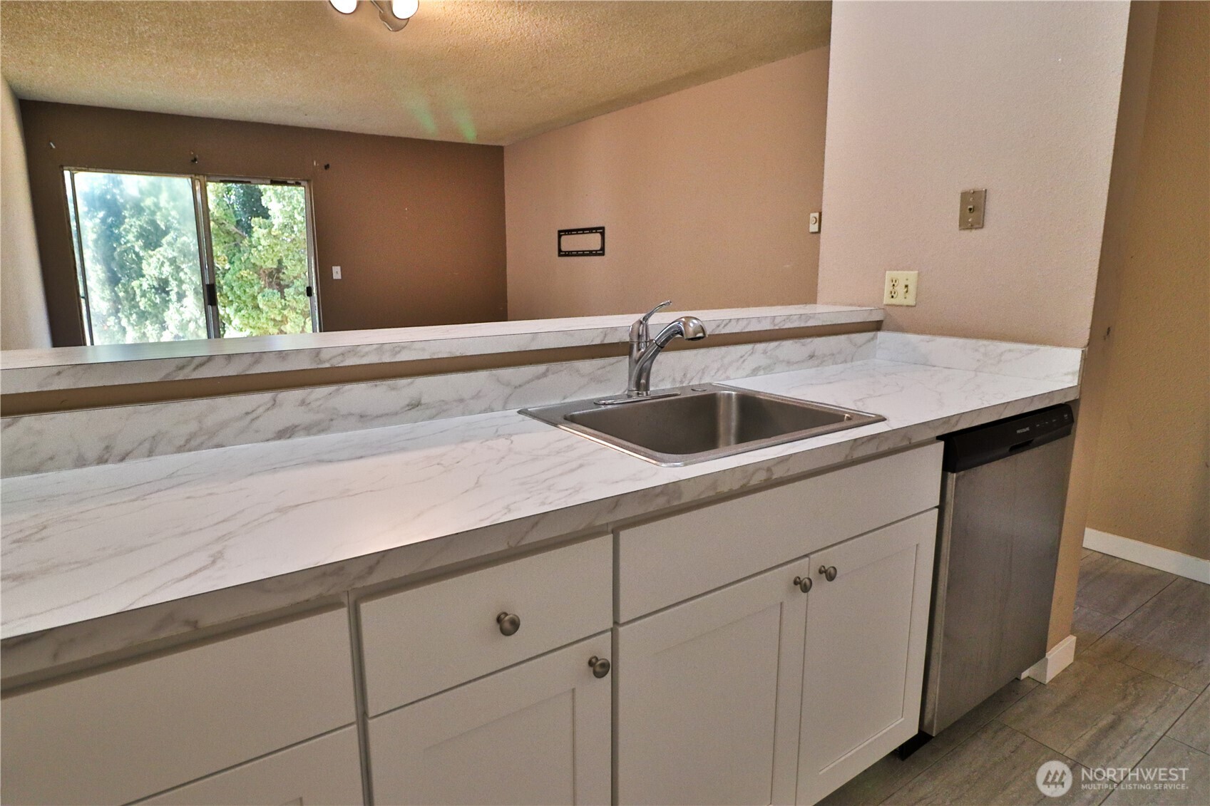 17431 Ambaum Boulevard S #C43, Seattle, WA 98148