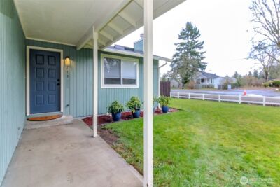 713 136th Street S, Tacoma, WA 98444 - Photo 2