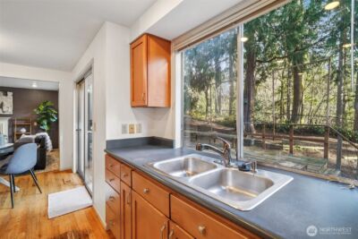 14335 SE 63rd Street , Bellevue, WA 98006-4802 - Photo 12