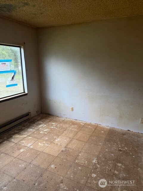 4 Kirkpatrick Road , Hoquiam, WA 98550