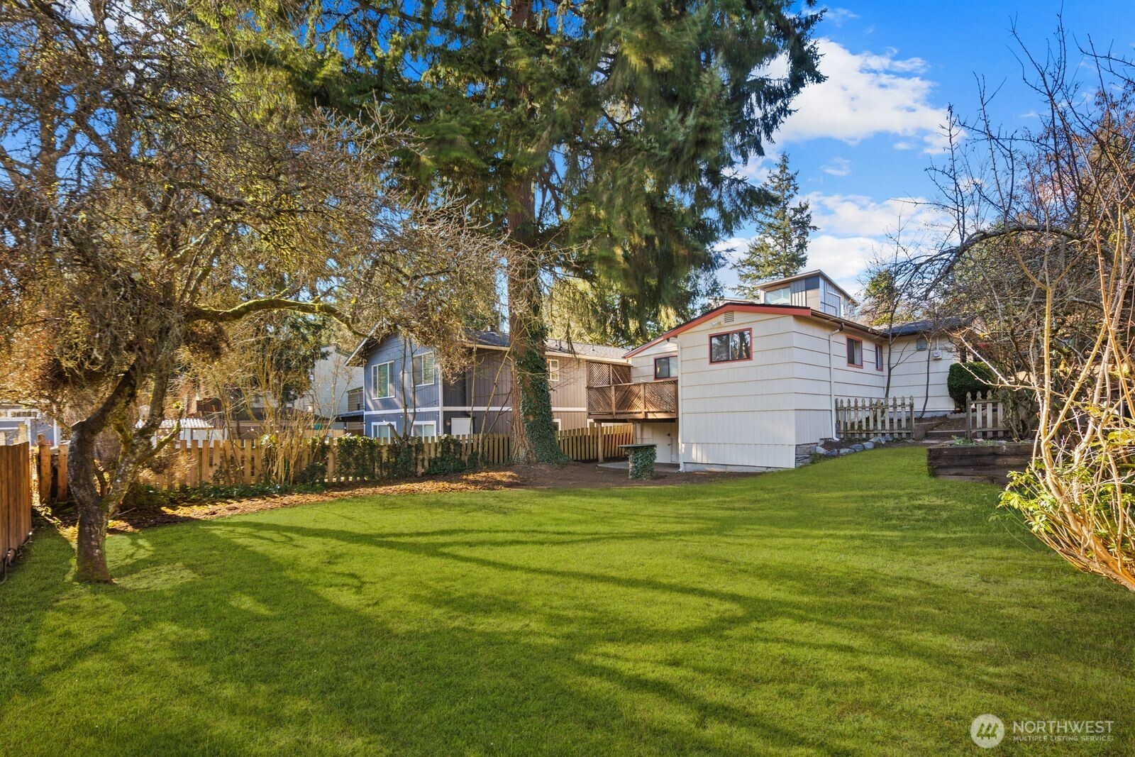 14044 Lenora Place N, Seattle, WA 98133-0000