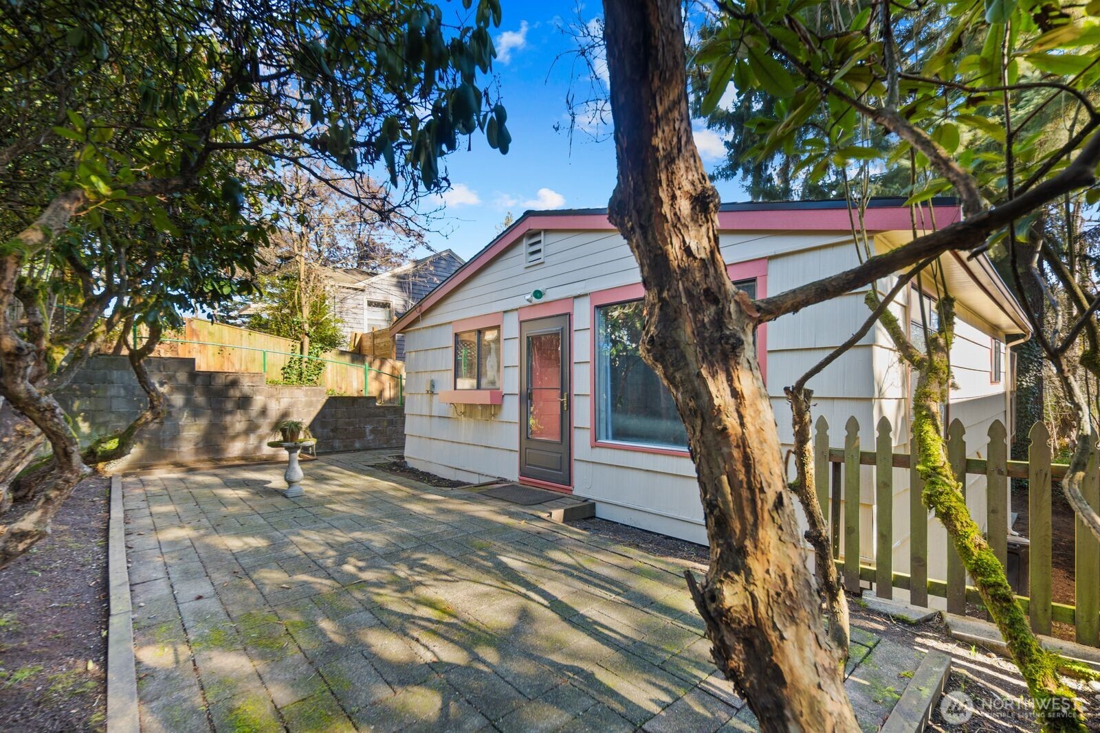 14044 Lenora Place N, Seattle, WA 98133-0000