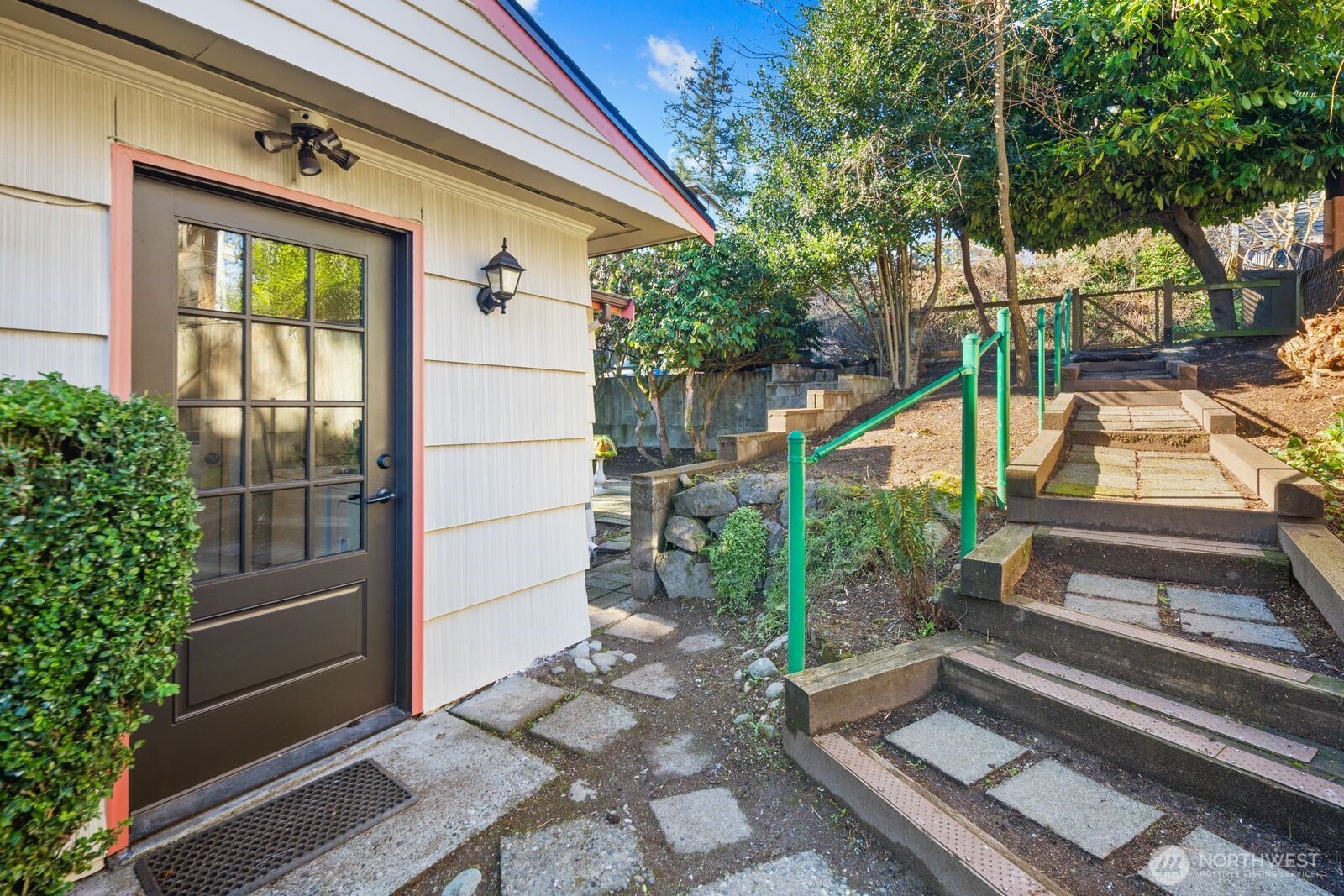 14044 Lenora Place N, Seattle, WA 98133-0000