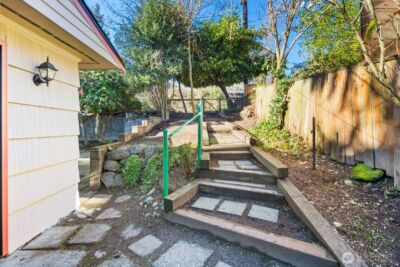 14044 Lenora Place N, Seattle, WA 98133-0000 - Photo 5