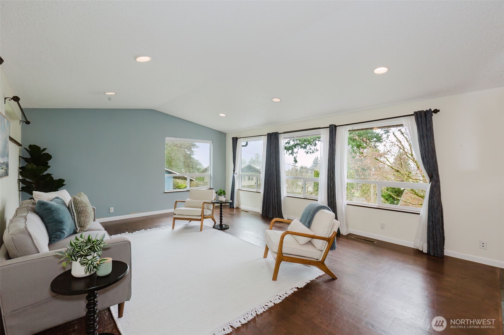 1820 Rustic Lane , Bremerton, WA 98310