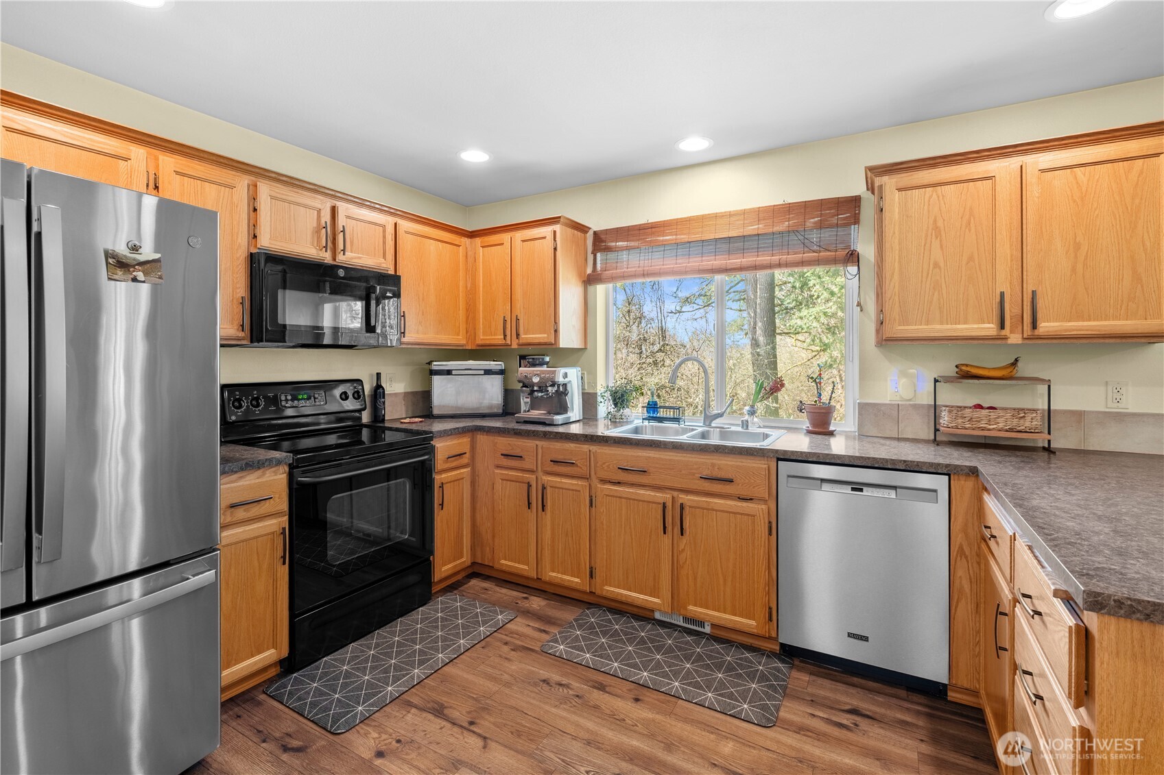 3349 68th Avenue SW, Olympia, WA 98512