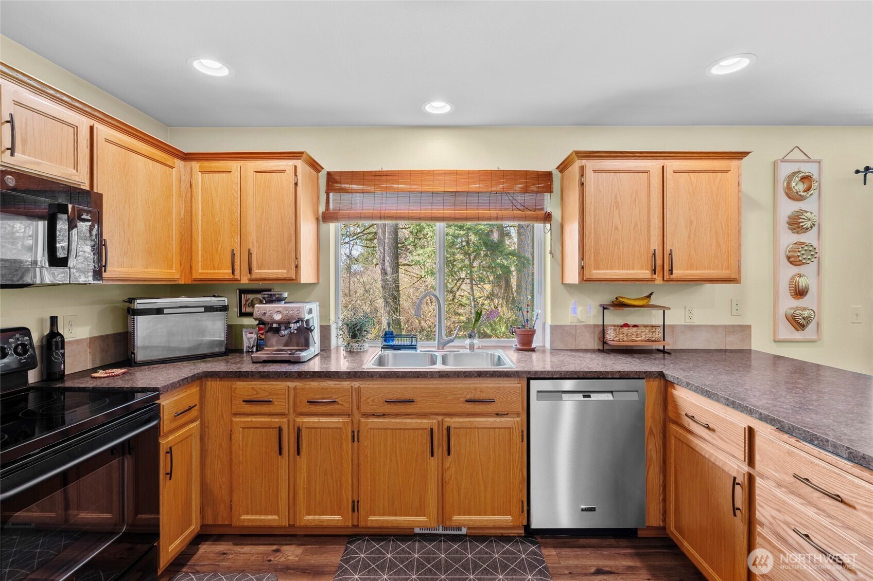 3349 68th Avenue SW, Olympia, WA 98512