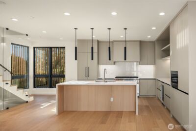 415 99th Avenue NE, Bellevue, WA 98004 - Photo 6