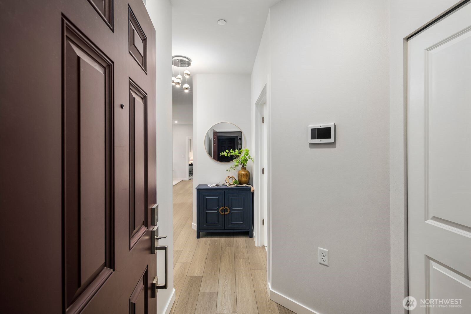 1237 Meander Way SE #101, North Bend, WA 98045