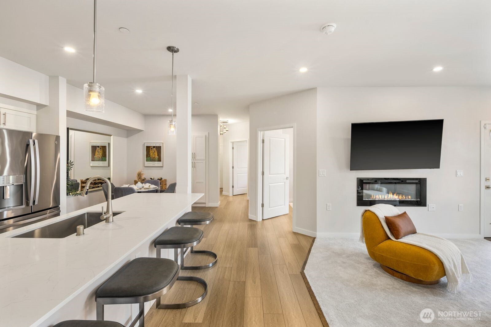 1237 Meander Way SE #101, North Bend, WA 98045