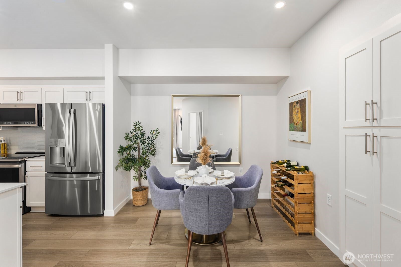 1237 Meander Way SE #101, North Bend, WA 98045