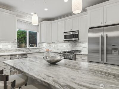 1040 6th Avenue S, Edmonds, WA 98020 - Photo 11