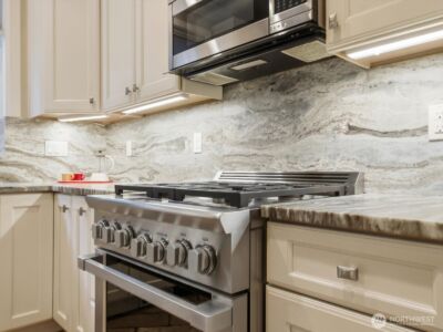 1040 6th Avenue S, Edmonds, WA 98020 - Photo 13